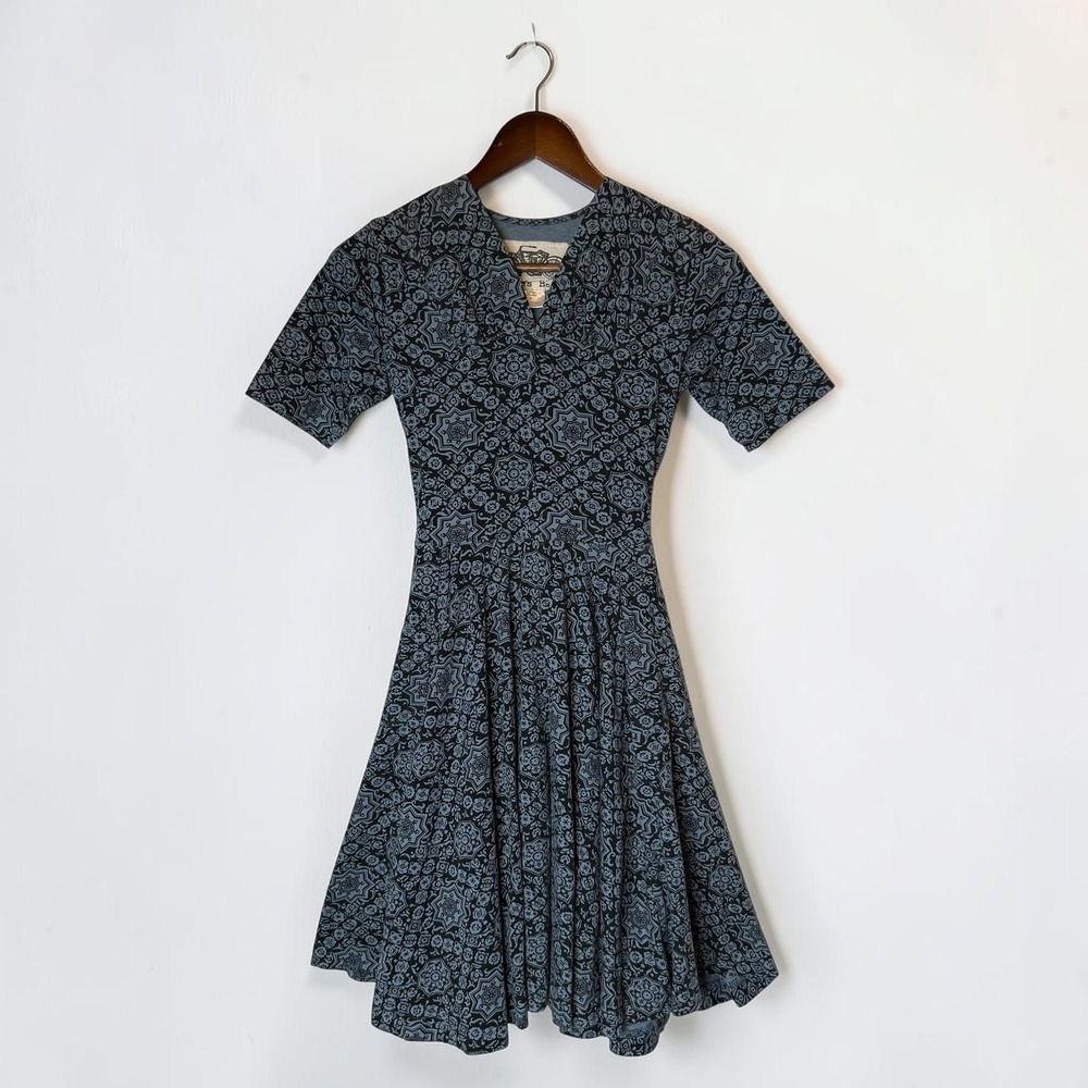 Effie's Heart Rockabilly Pin Up Dress Fit and Flare Floral Belted Tie Waist sz S